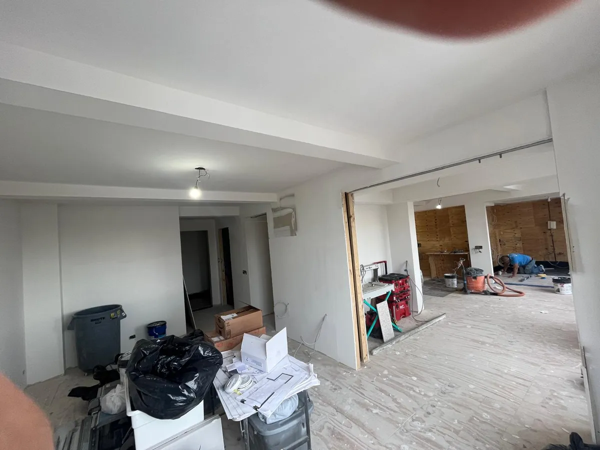 Open-plan buildout