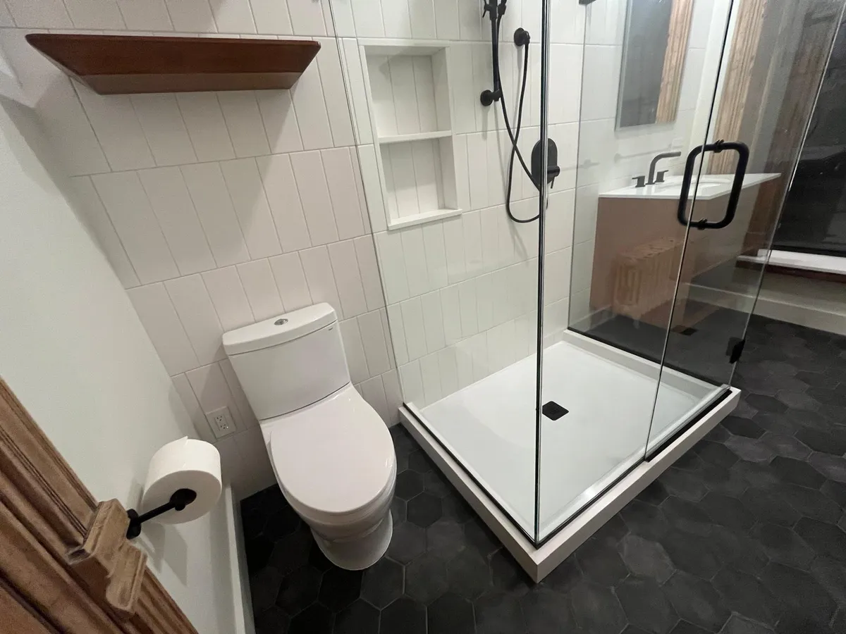 Video walkthrough of the Park Slope bathroom renovation with black fixtures